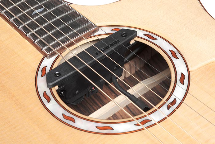 Fishman&reg; Rare Earth Mic Blend Active Soundhole pickup